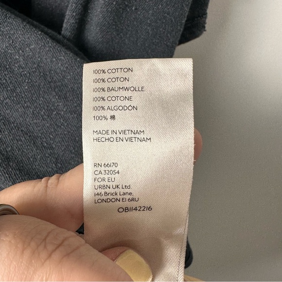 We the Free-Free People (M) Faded Black Oversized Distressed ShortSleeve T-Shirt - Picture 7 of 9